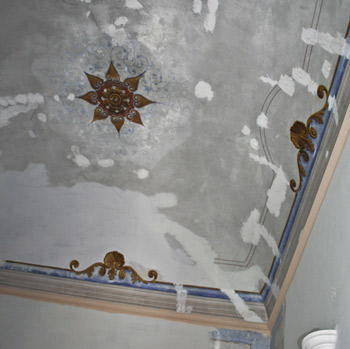 soffitto azzuro prima del resatauro